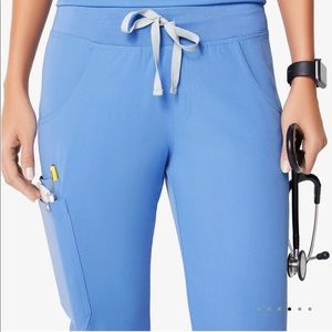 Figs Kade Cargo scrub pants